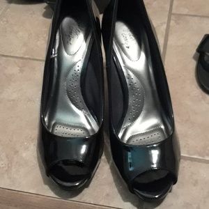 Reflex comfort heels